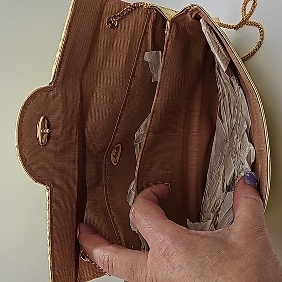 Vtg NWT Gold Metallic Bag - Picture 4 of 11